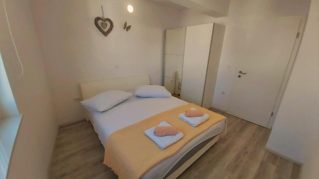Apartments Zorica Duće Buitenkant foto